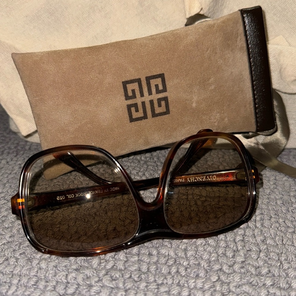 GIVENCHY SUNGLASSES